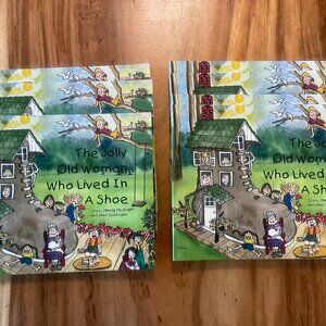 The Jolly Old Woman Who Lived in a Shoe Paperback Minnie McKnight 1999 Lot 7